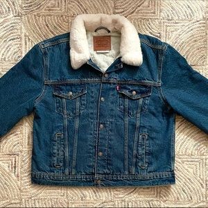 Levi's Women’s Cozy Sherpa Collar Ex-Boyfriend Trucker Denim Jacket Size XL
